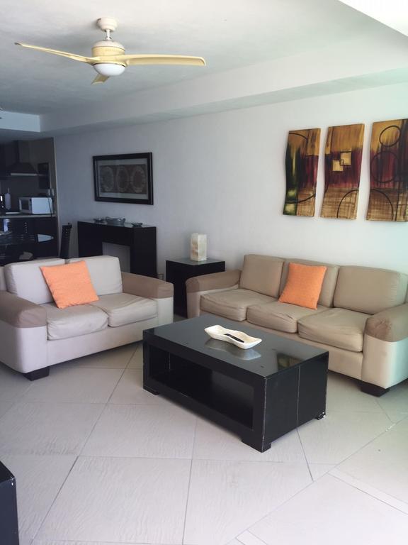Bay View Grand Marina 1605 Sur Apartment อิกซ์ทาปา ภายนอก รูปภาพ