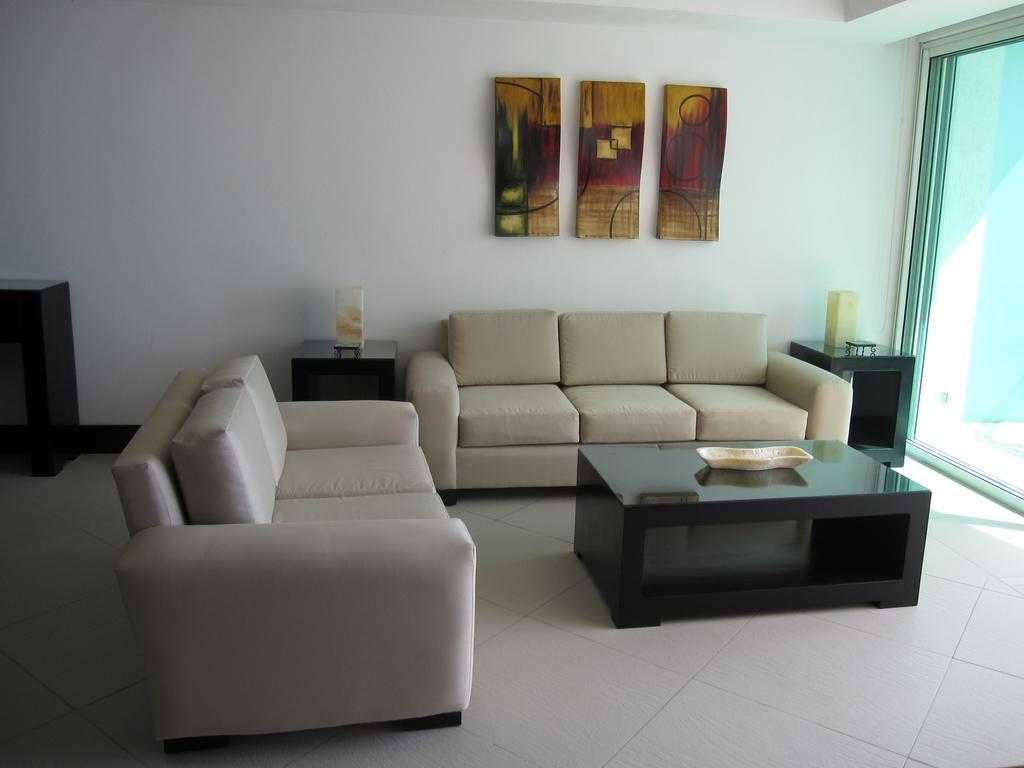 Bay View Grand Marina 1605 Sur Apartment อิกซ์ทาปา ภายนอก รูปภาพ