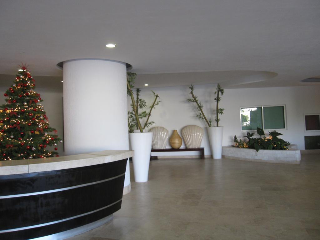Bay View Grand Marina 1605 Sur Apartment อิกซ์ทาปา ภายนอก รูปภาพ