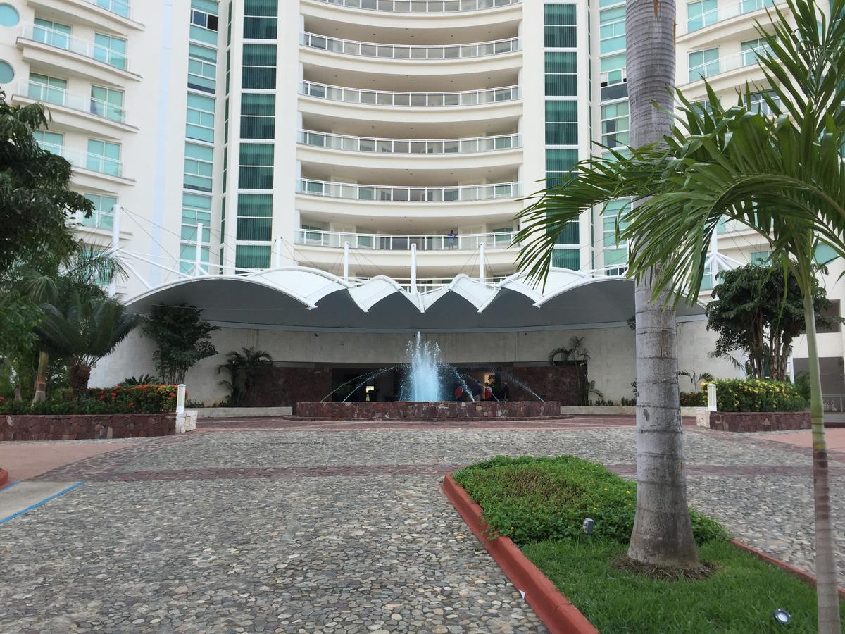 Bay View Grand Marina 1605 Sur Apartment อิกซ์ทาปา ภายนอก รูปภาพ